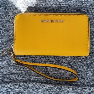 Michael Kors - Wristlet/Wallet